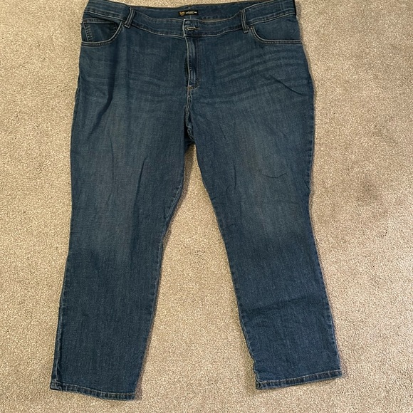 Lee Denim - Lee Mid-Rise Straight Leg Jeans, size 24W petite, good used condition